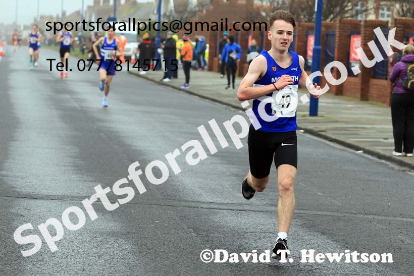 Mens under-17s 5k, 2023 Northern Mens 12 stage and Womens 6 Stage Relays and Young Athletes, Redcar. Photo: David T. Hewitson/Sports for All Pics